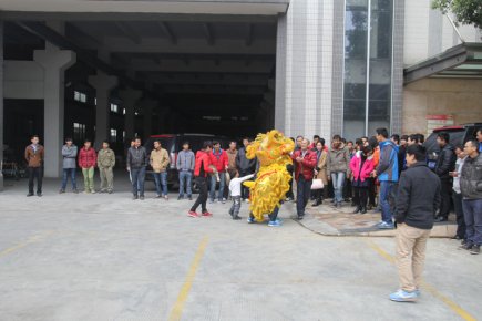 恒創智能化為茂名市事達實業有限公司正門口給予自動伸縮門工程施工流程